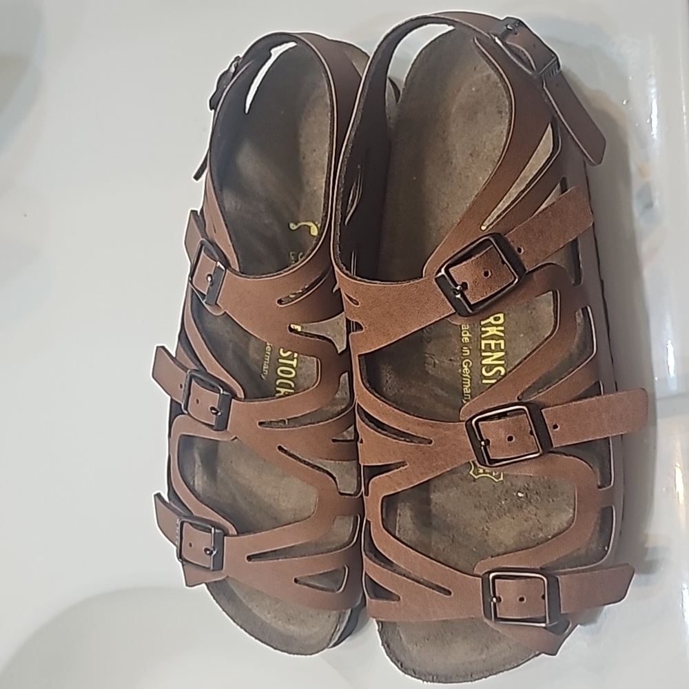 Sandals - Picture 2 of 5